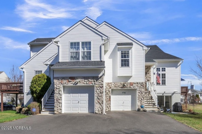 This beautiful townhouse is a must see, a perfect blend of all - Beach Condo for sale in Wall, New Jersey on Beachhouse.com