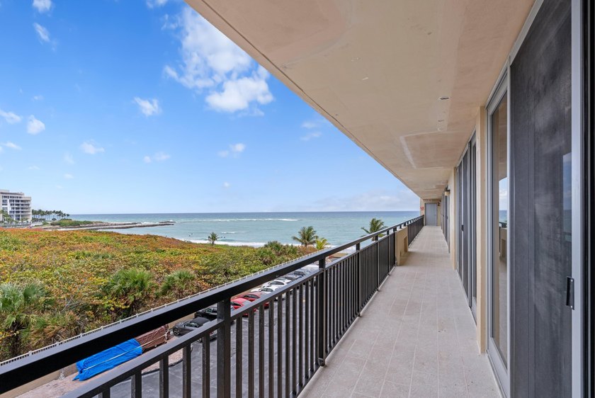 ABSOLUTELY GORGEOUS OCEANFRONT CONDO | PRESTIGIOUS CLOISTER DEL - Beach Condo for sale in Boca Raton, Florida on Beachhouse.com