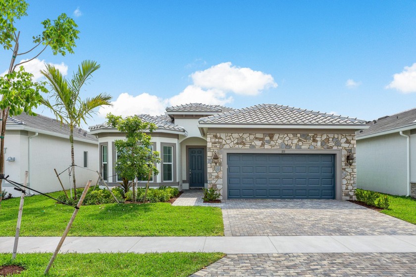 Absolutely pristine, move in ready, waterfront home in the - Beach Home for sale in Delray Beach, Florida on Beachhouse.com