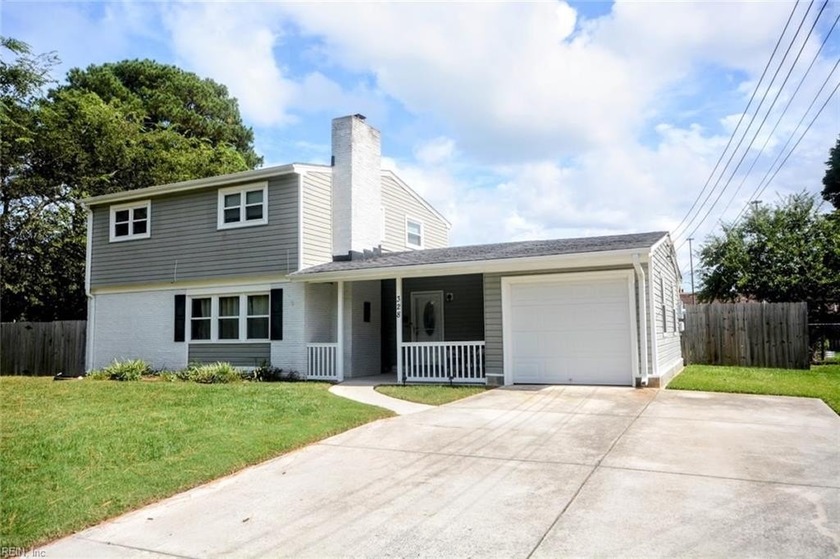 Turn key & move in ready!   Wonderful 2 story floor plan.   3 - Beach Home for sale in Virginia Beach, Virginia on Beachhouse.com