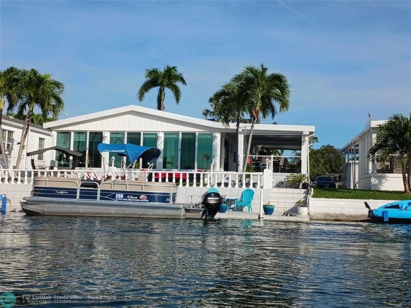 Beautiful waterfront home for sale in Park Lake Estate!
A dream - Beach Home for sale in Pembroke Park, Florida on Beachhouse.com