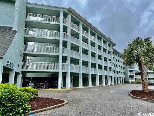 Escape to your own private oasis in this 1-bedroom, 1-bathroom - Beach Condo for sale in Pawleys Island, South Carolina on Beachhouse.com