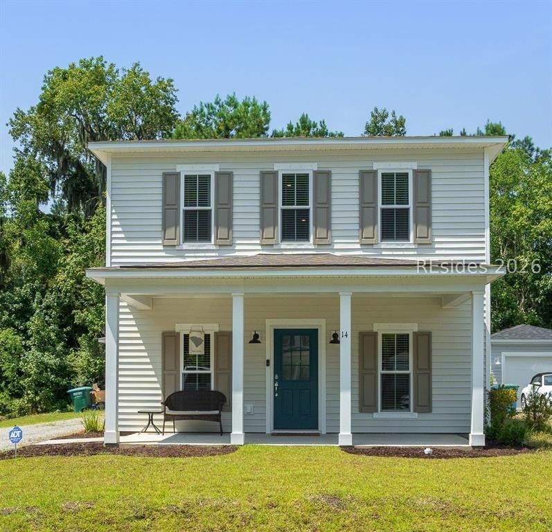 Beautifully designed 2-story home offering 3 bedrooms, 2.5 baths - Beach Home for sale in Beaufort, South Carolina on Beachhouse.com