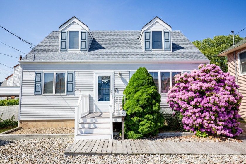 Ocean block home with oversized lot in Seaside Park! This 4 - Beach Home for sale in Seaside Park, New Jersey on Beachhouse.com