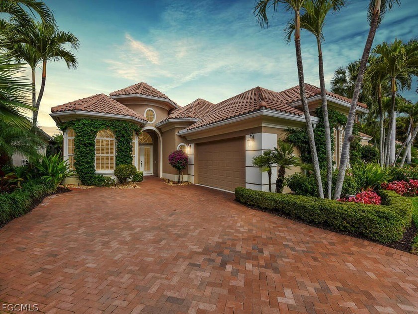 This well-maintained luxury home features a redesigned kitchen - Beach Home for sale in Bonita Springs, Florida on Beachhouse.com