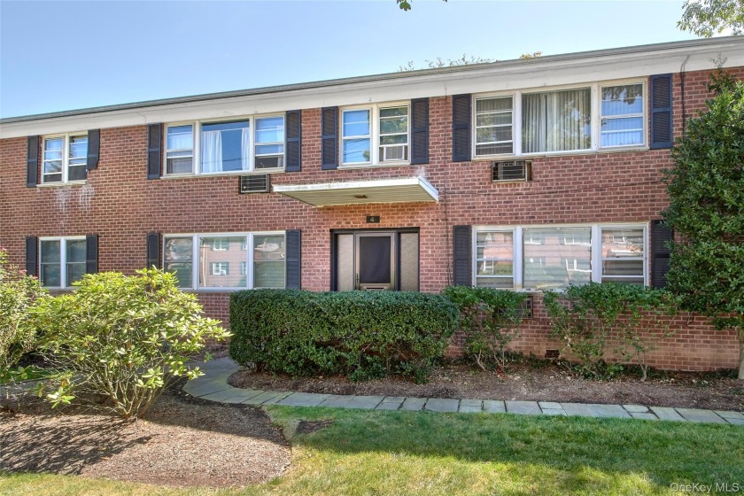 Accepted offer. No more showings ** Please submit highest and - Beach Condo for sale in Rye, New York on Beachhouse.com