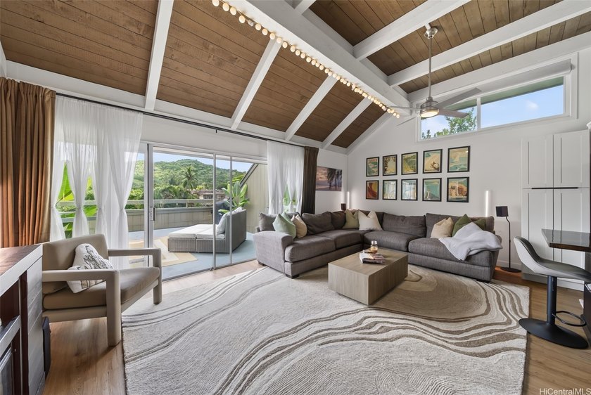 **RENOVATIONS AND VIEWS** This charming Kaneohe single-level - Beach Condo for sale in Kaneohe, Hawaii on Beachhouse.com