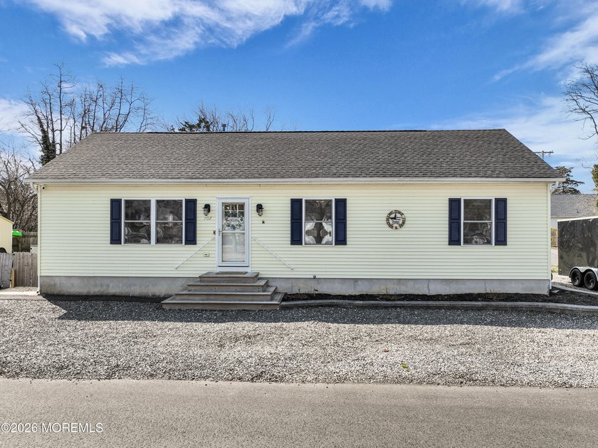 Welcome to this beautifully maintained 3-bedroom, 2 full bath - Beach Home for sale in Ocean Gate, New Jersey on Beachhouse.com