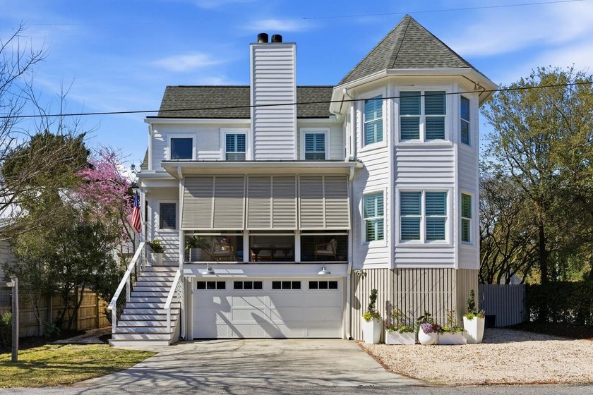 Enjoy effortless island living just steps from everything - Beach Home for sale in Sullivans Island, South Carolina on Beachhouse.com