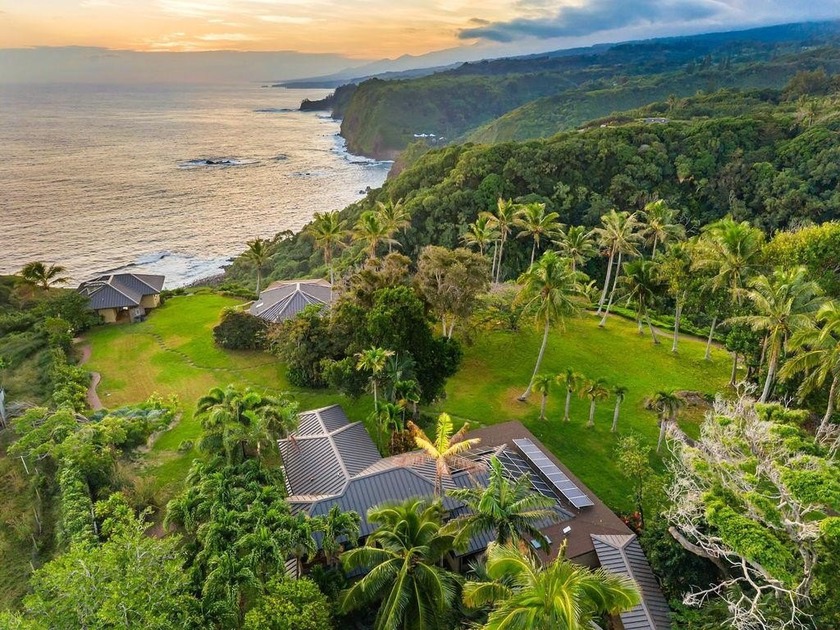 Located on Maui's North Shore and only a 30 min drive from the - Beach Home for sale in Haiku, Hawaii on Beachhouse.com