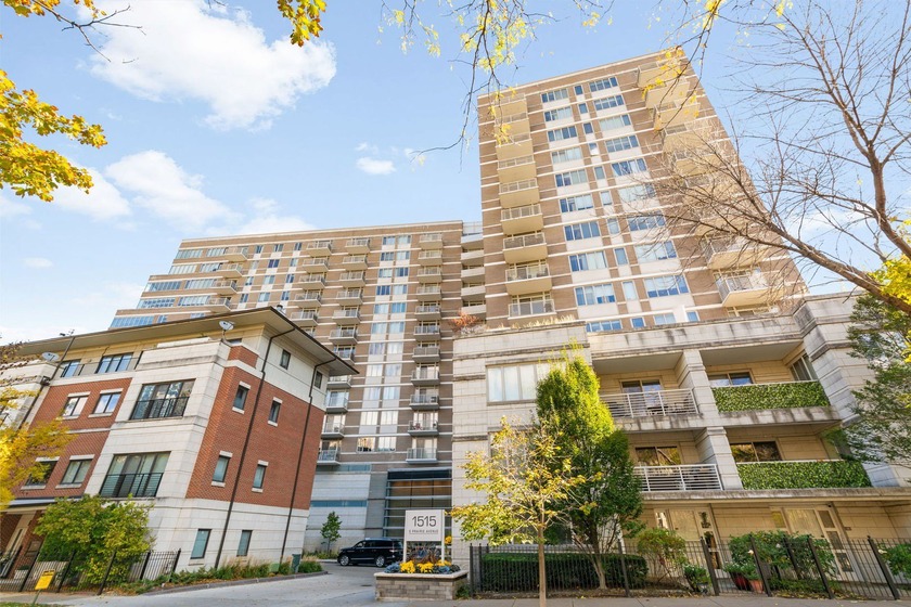 Bright and spacious two bedroom, two bathroom unit in the full - Beach Home for sale in Chicago, Illinois on Beachhouse.com