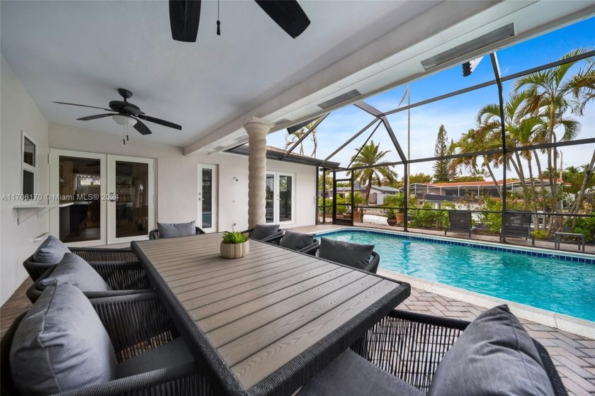 Beautifully renovated 3-bedroom, 2-bathroom single-story pool - Beach Home for sale in Fort Lauderdale, Florida on Beachhouse.com