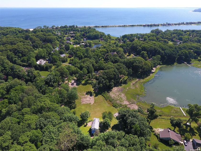 Are you dreaming of water views? Amazing opportunity to renovate - Beach Home for sale in Northport, New York on Beachhouse.com