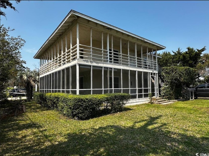301 23rd Ave. N is an excellent opportunity for the right - Beach Home for sale in North Myrtle Beach, South Carolina on Beachhouse.com