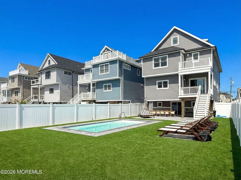 Like-new 5/6BR, 3BA + 2 halfBA, 3,500 sqft Normandy Beach - Beach Home for sale in Lavallette, New Jersey on Beachhouse.com