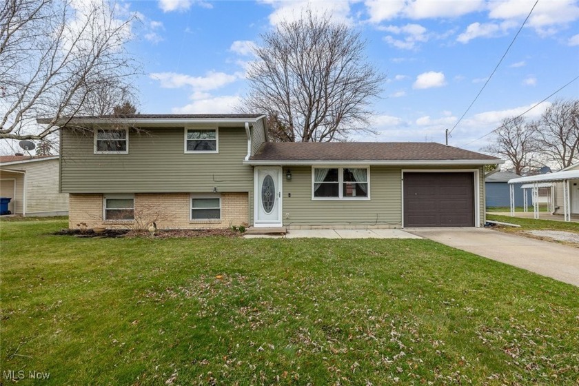 VERMILION SCHOOLS! Come check out this wonderful 4 bedroom Multi - Beach Home for sale in Vermilion, Ohio on Beachhouse.com
