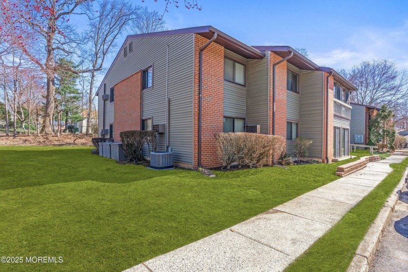 OFFER ACCEPTED 2 Bedroom, 2 Full Bathroom condo in the desirable - Beach Home for sale in Red Bank, New Jersey on Beachhouse.com