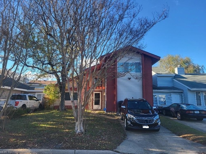 Welcome to The Lakes! 3220 Turtle Rock is one of the largest - Beach Home for sale in Virginia Beach, Virginia on Beachhouse.com