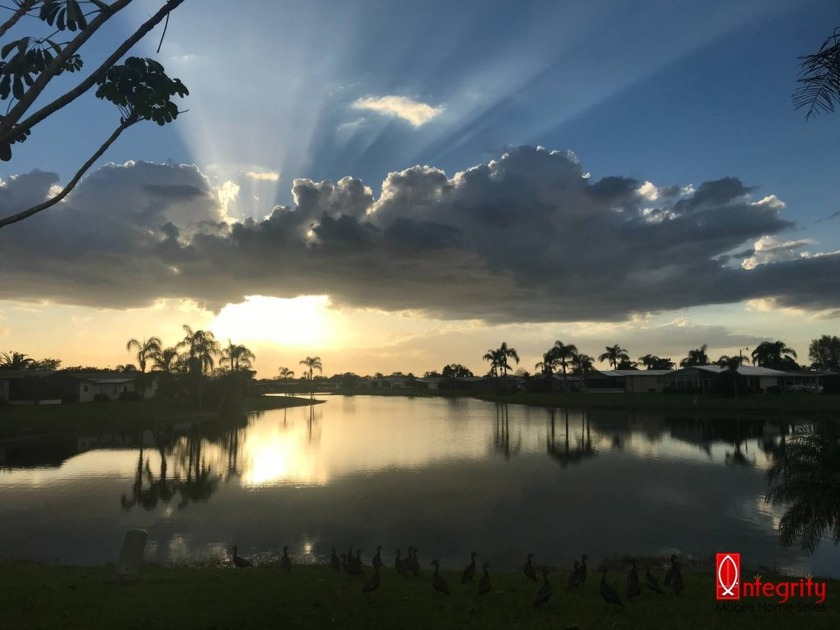 This immaculate two-bedroom, two-bathroom mobile home is - Beach Home for sale in Ellenton, Florida on Beachhouse.com