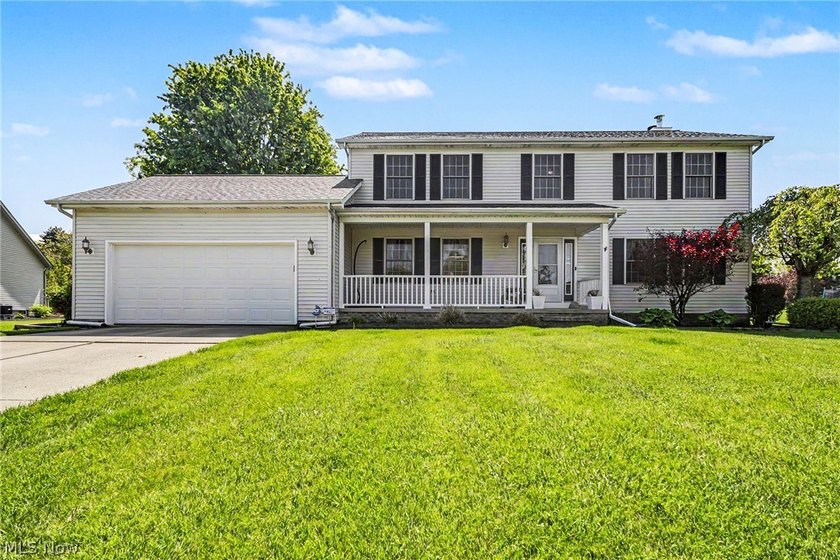 Welcome to a beautifully cared for home nestled in one of - Beach Home for sale in Mentor, Ohio on Beachhouse.com