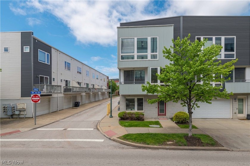 Welcome to Battery Park, one of Cleveland's most desirable - Beach Condo for sale in Cleveland, Ohio on Beachhouse.com