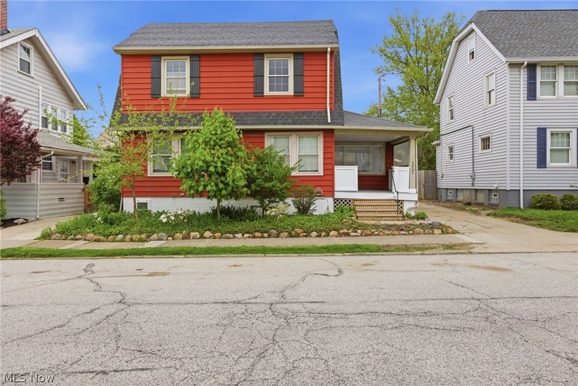 Charming and beautifully updated 3-bedroom, 1 bath Colonial - Beach Home for sale in Lakewood, Ohio on Beachhouse.com