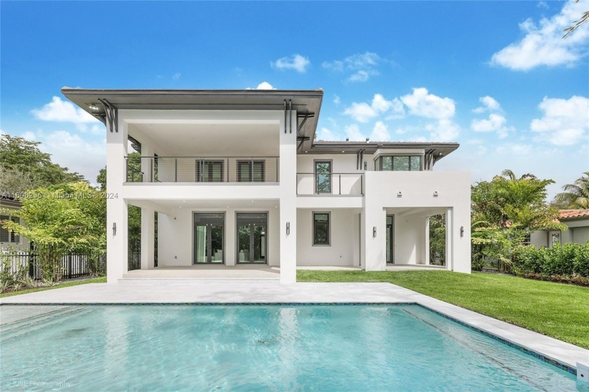 Just CO'd and ready for move-in! Brand new transitional-style - Beach Home for sale in Coral Gables, Florida on Beachhouse.com