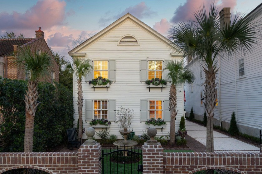 Located in the heart of Harleston Village, this charming home - Beach Home for sale in Charleston, South Carolina on Beachhouse.com