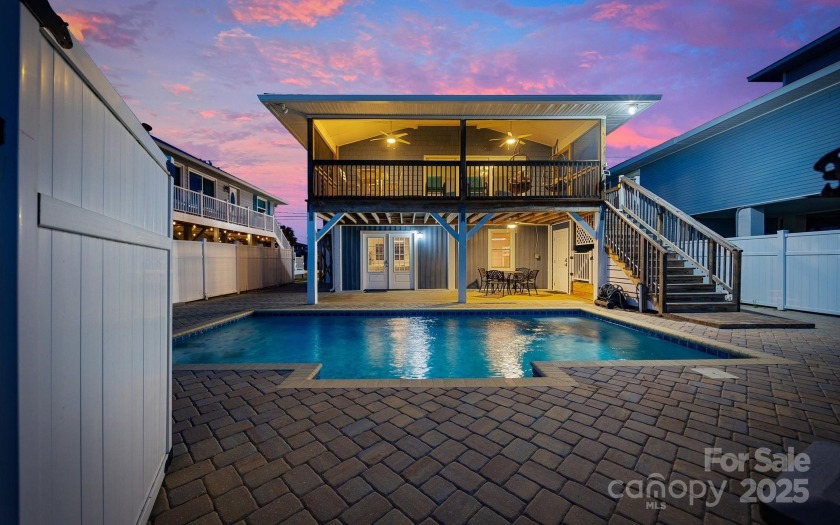 Exceptional Turnkey Investment Opportunity - *Summer Breeze* in - Beach Home for sale in North Myrtle Beach, South Carolina on Beachhouse.com