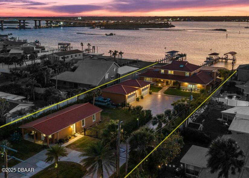 THIS LISTING INCLUDES 3318 AND 3320 S PENINSULA DRIVE, PORT - Beach Home for sale in Port Orange, Florida on Beachhouse.com