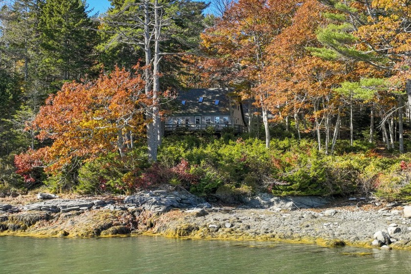 This stunning two to three-bedroom home boasts breathtaking - Beach Home for sale in South Bristol, Maine on Beachhouse.com