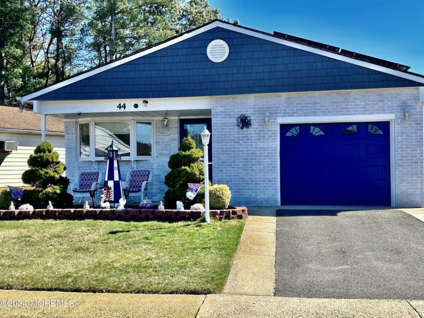 Lovingly maintained with tons of curb-appeal describes this 2 - Beach Home for sale in Toms River, New Jersey on Beachhouse.com