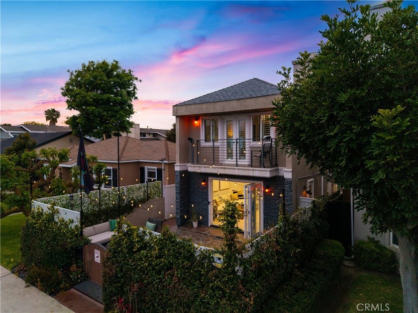 Experience the essence of coastal sophistication in this - Beach Home for sale in Huntington Beach, California on Beachhouse.com