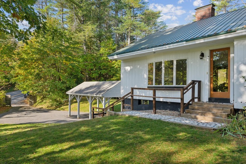 Discover the perfect blend of vintage charm and modern - Beach Home for sale in Freeport, Maine on Beachhouse.com