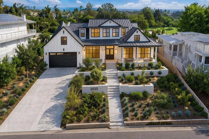 Discover a rare opportunity in the highly desirable coastal - Beach Lot for sale in Encinitas, California on Beachhouse.com
