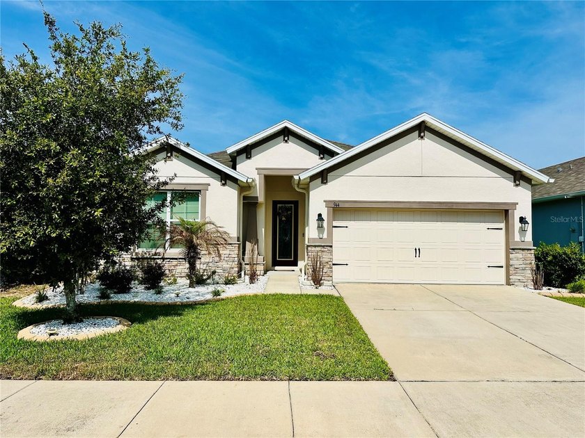 SPRING HILL OPEN FLOOR PLAN IN A QUIET RESORT LIFESTYLE - Beach Home for sale in Spring Hill, Florida on Beachhouse.com