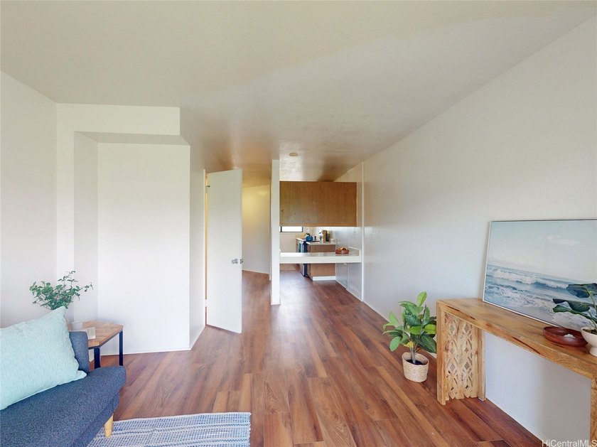 Well priced for a two bedroom, this clean and move in ready - Beach Condo for sale in Aiea, Hawaii on Beachhouse.com