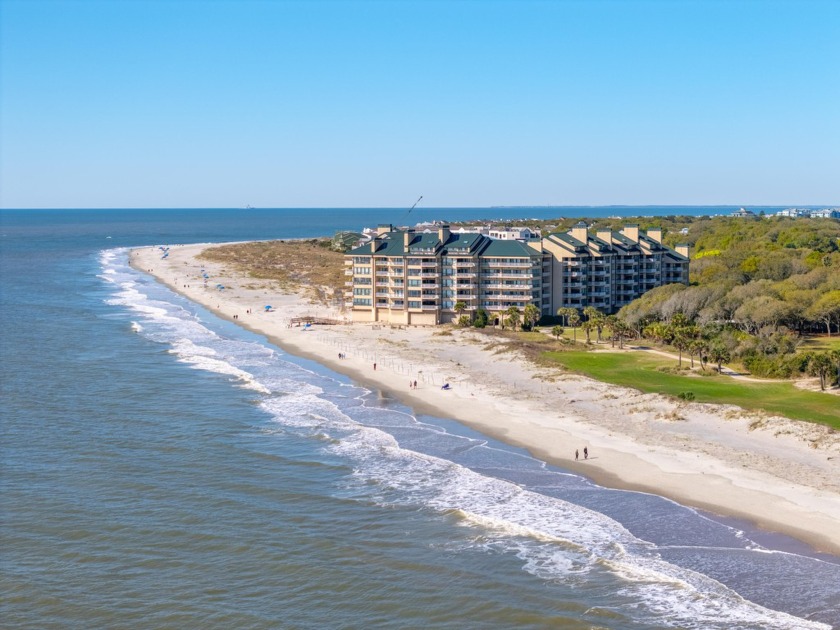 Rare Opportunity- Penthouse Ocean Club Villa.Welcome to a rare - Beach Home for sale in Isle of Palms, South Carolina on Beachhouse.com