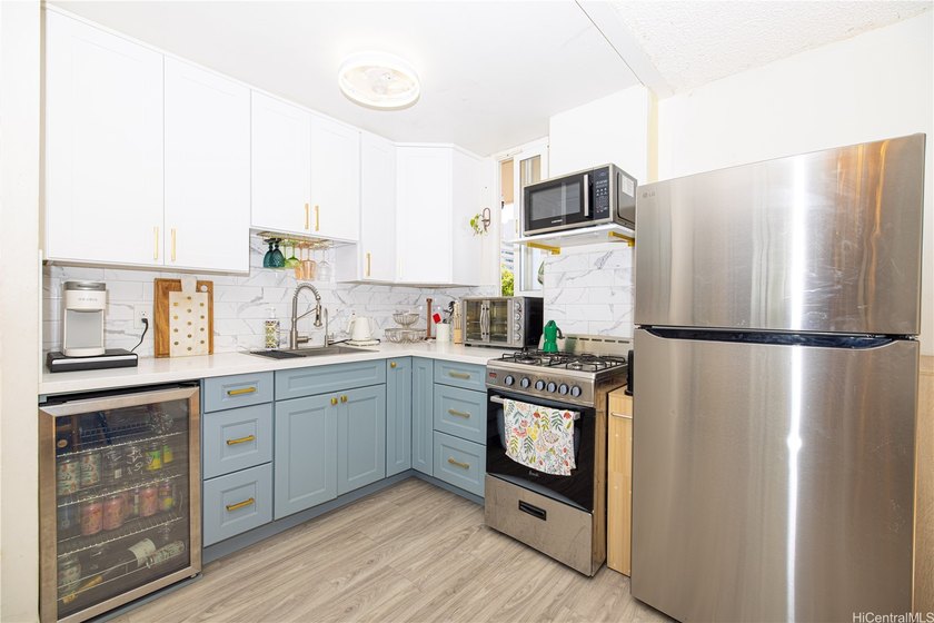 Charming and affordable, this fully furnished 1-bedroom 1-bath - Beach Condo for sale in Honolulu, Hawaii on Beachhouse.com