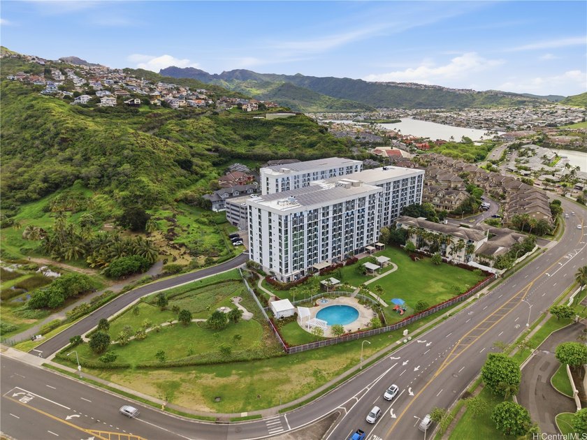 OWNERS & INVESTORS alike can appreciate the HALE KA LAE - FLEX - Beach Condo for sale in Honolulu, Hawaii on Beachhouse.com