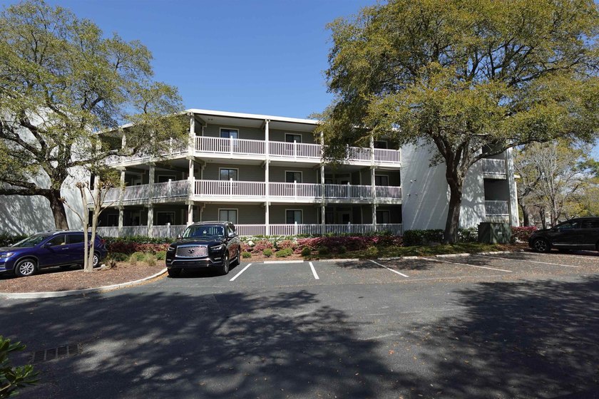 Ocean Creek III! Enjoy easy coastal living in this first-floor - Beach Condo for sale in Myrtle Beach, South Carolina on Beachhouse.com