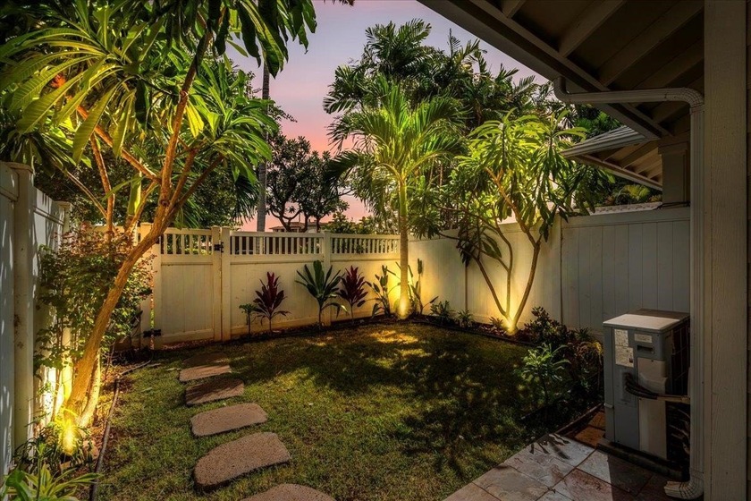 Welcome to Ho'onanea #206! This inviting 3b/2.5b home features 1 - Beach Condo for sale in Lahaina, Hawaii on Beachhouse.com