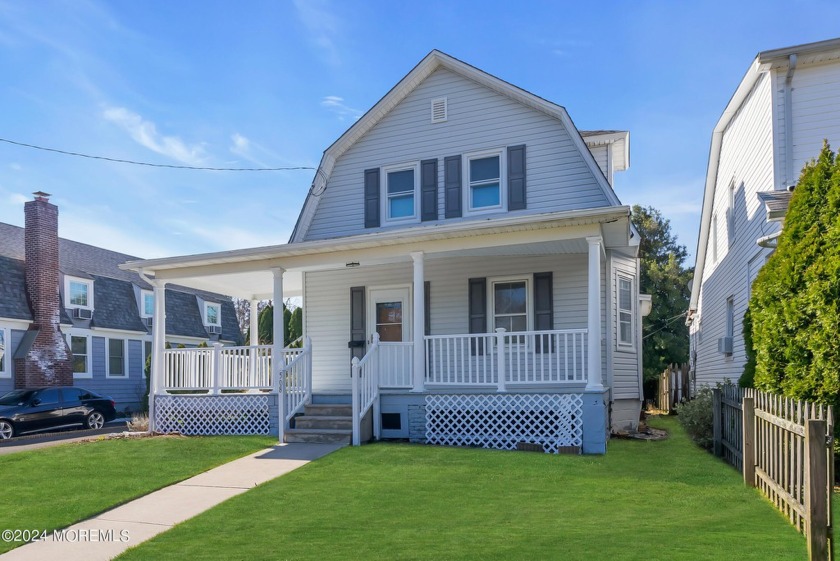 Wow newly renovated home in West Allenhurst! Great 4 bedrooms - Beach Home for sale in West Allenhurst, New Jersey on Beachhouse.com