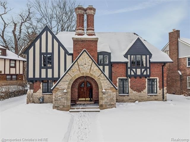 Designed in 1929 by renowned architect Richard H. Marr for Lewis - Beach Home for sale in Detroit, Michigan on Beachhouse.com