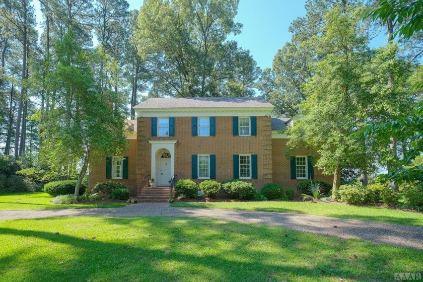 This attractive brick home sits on a stunning, wide lot - Beach Home for sale in Edenton, North Carolina on Beachhouse.com