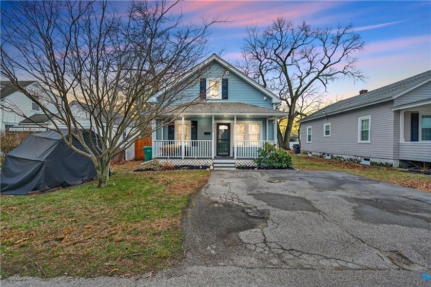 If you've been searching for a truly move in ready home, this 3 - Beach Condo for sale in Warwick, Rhode Island on Beachhouse.com