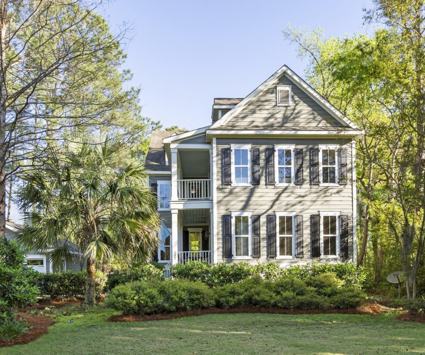Welcome home to 237 RIver Oak! This beautiful MARSH FRONT home - Beach Home for sale in Mount Pleasant, South Carolina on Beachhouse.com
