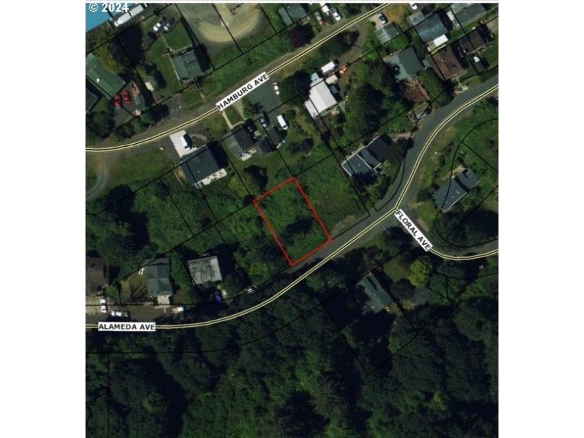 Lot with Columbia River view. Will need to be cleared. Buyer to - Beach Lot for sale in Astoria, Oregon on Beachhouse.com