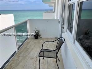 PERFECT FOR INVESTORS!!! ABSOLUTELY GORGEOUS 1 BEDROOM CONDO IN - Beach Condo for sale in Hollywood, Florida on Beachhouse.com