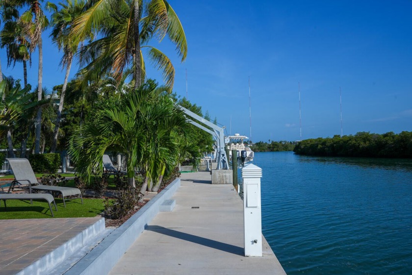 GOLFERS AND BOATERS DELIGHT! Enjoy the fantastic views of Boot - Beach Home for sale in Marathon, Florida on Beachhouse.com